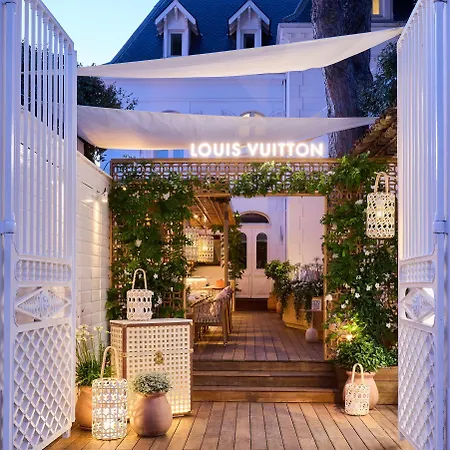 White 1921 Hotel Saint-Tropez