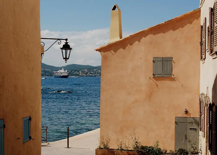 White 1921 ホテル