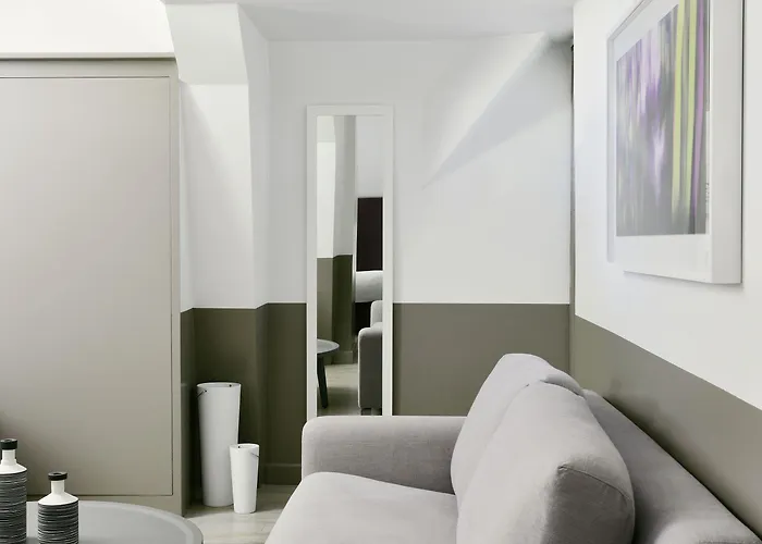 White 1921 ホテル サントロペ