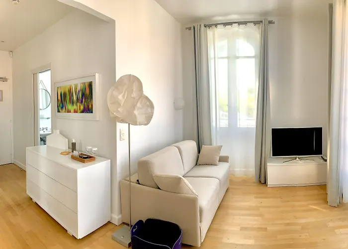 White 1921 サントロペ