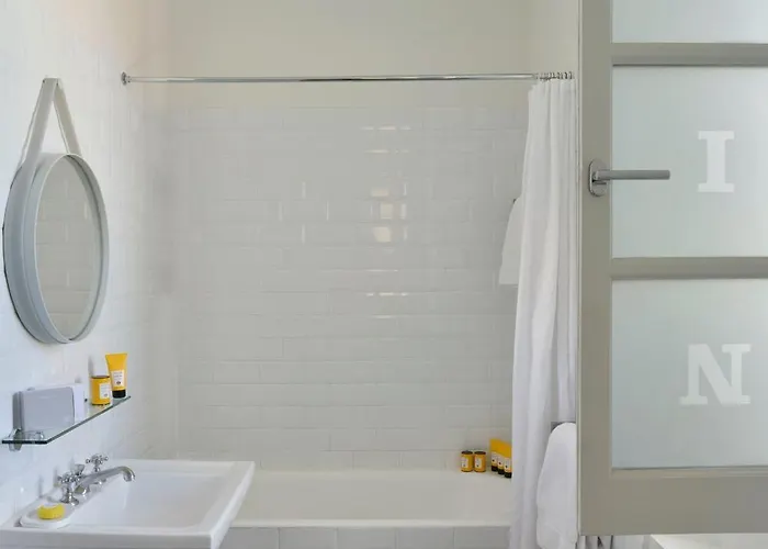 White 1921 ホテル