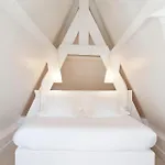 White 1921 Hotel Saint-Tropez