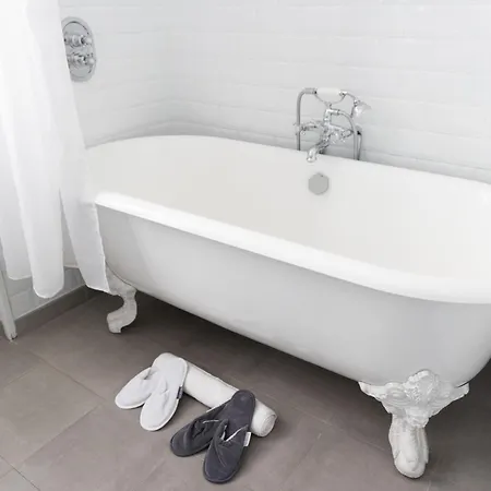 White 1921 Hotel Saint-Tropez