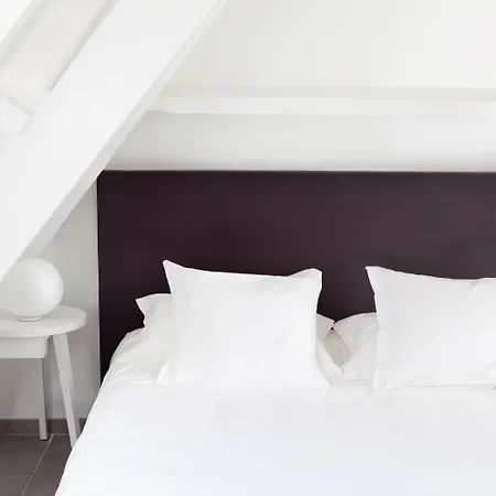 White 1921 Hotel Saint-Tropez