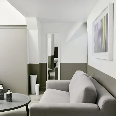 White 1921 Hotel Saint-Tropez