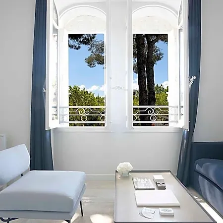 White 1921 Saint-Tropez