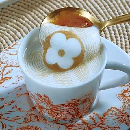 White 1921 Szálloda