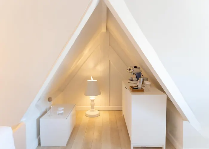 White 1921 3* Сен-Тропе