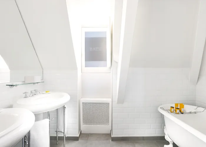 White 1921 Saint-Tropez