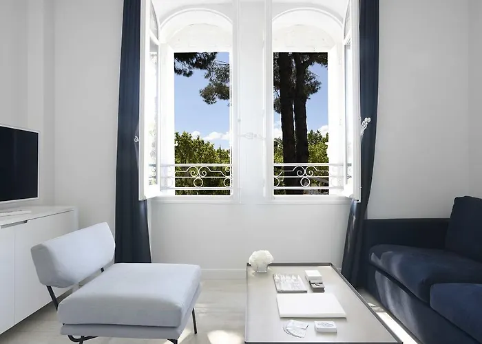 Готель White 1921