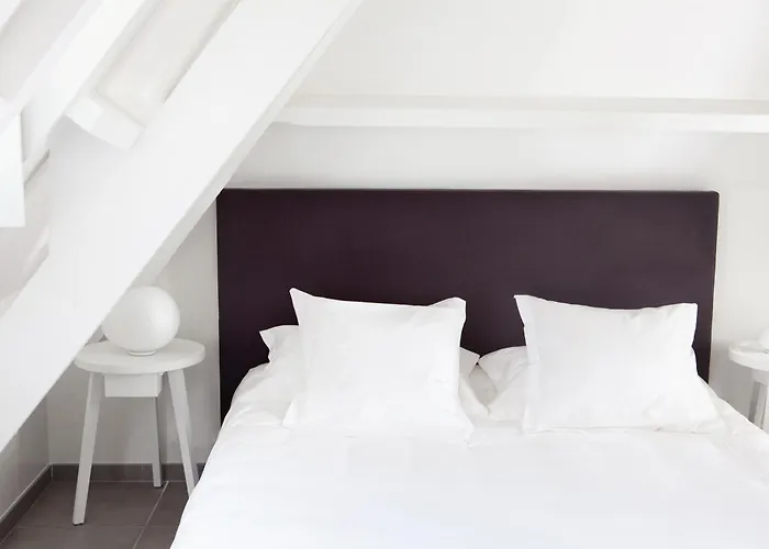 White 1921 Saint-Tropez