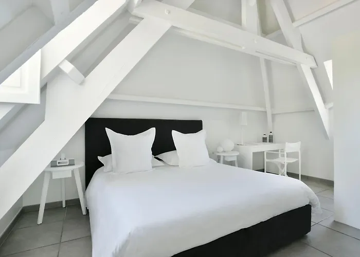 White 1921 Saint-Tropez